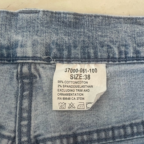 Blue Willi's Women Jeans
•5 Pocket
•Straight Leg
•Cotton
•Light wash
•Very nice - Picture 7 of 10